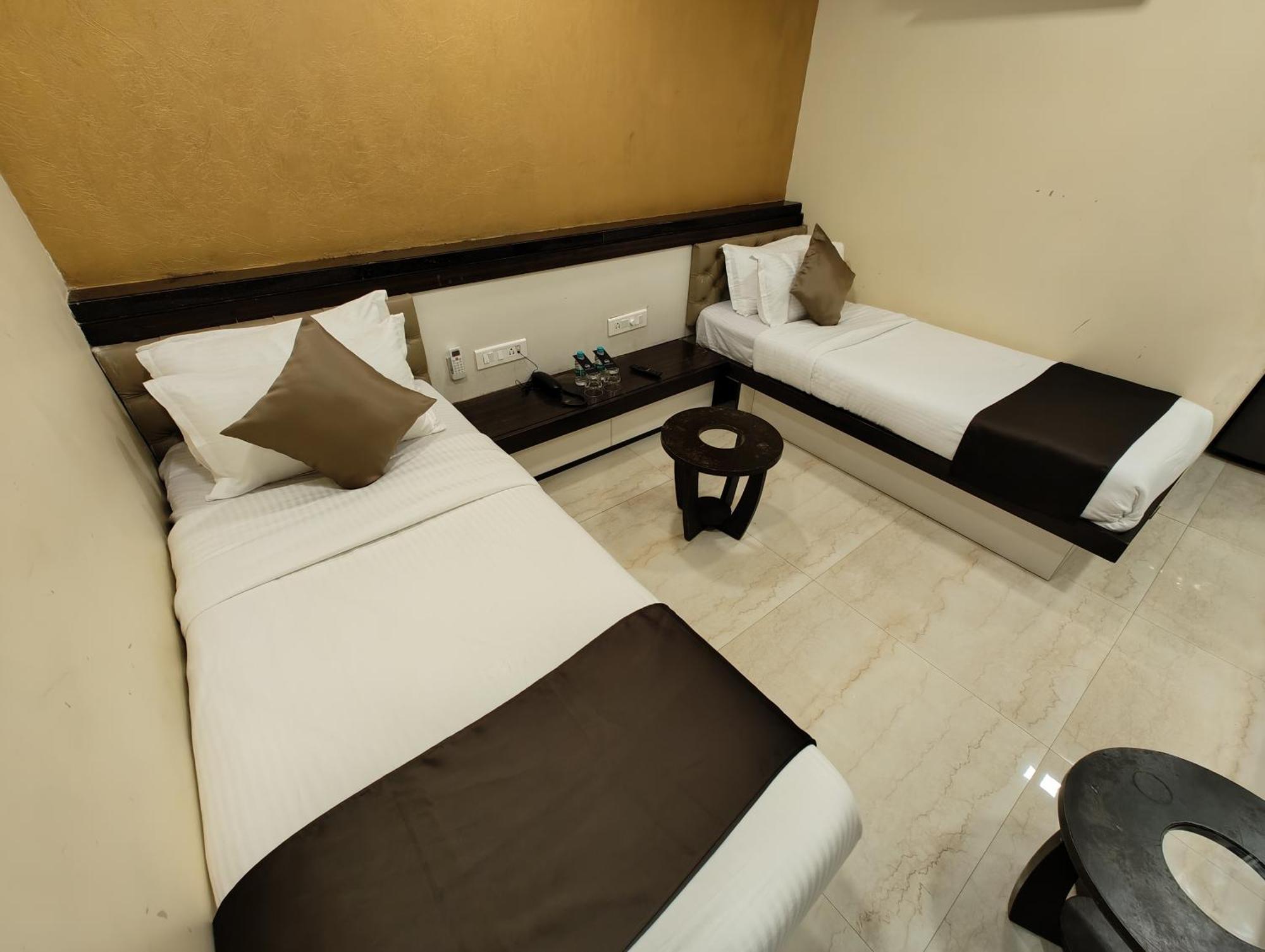 The Majlis Hotel - Colaba Мумбаи Экстерьер фото
